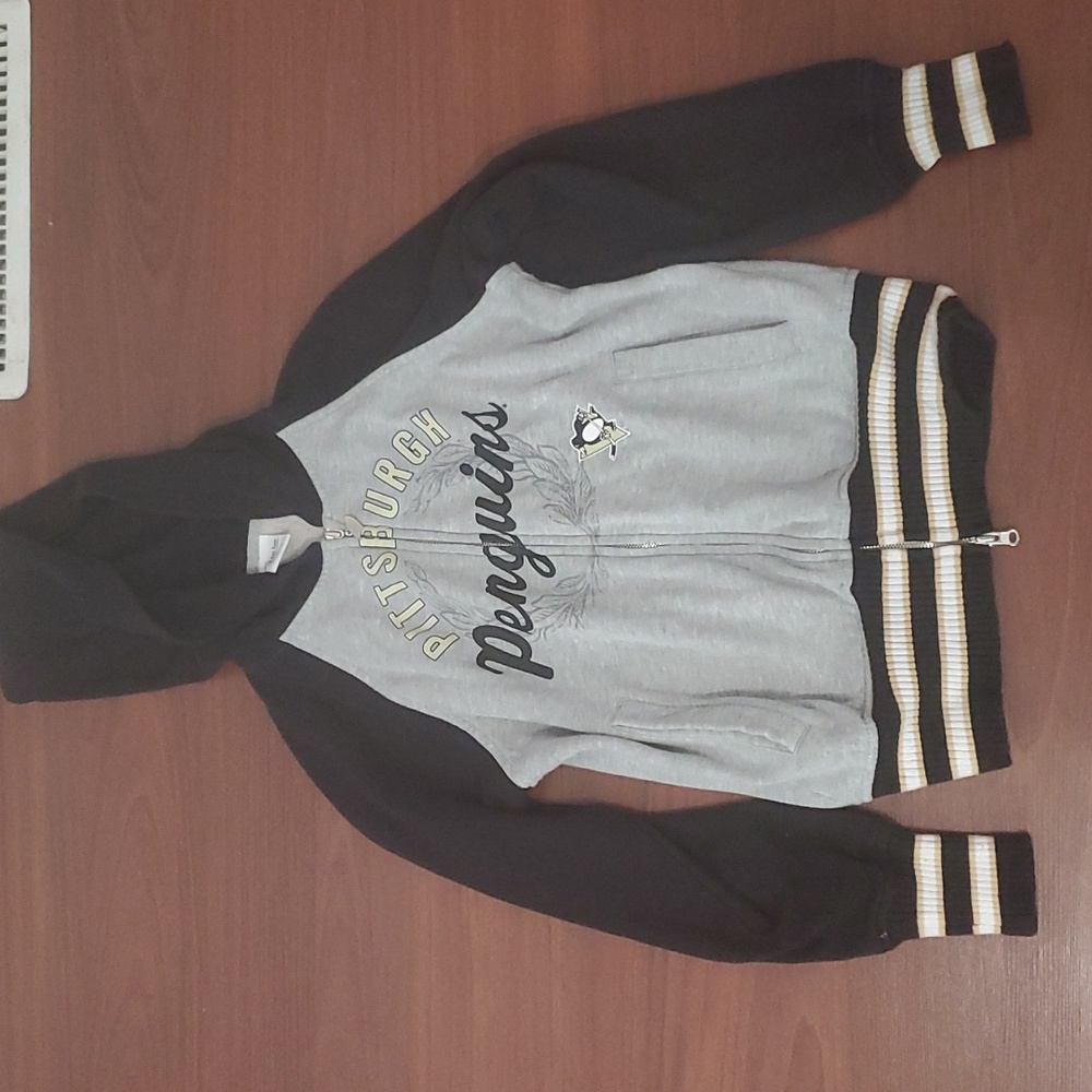 Penguins woman's zip up hoodie